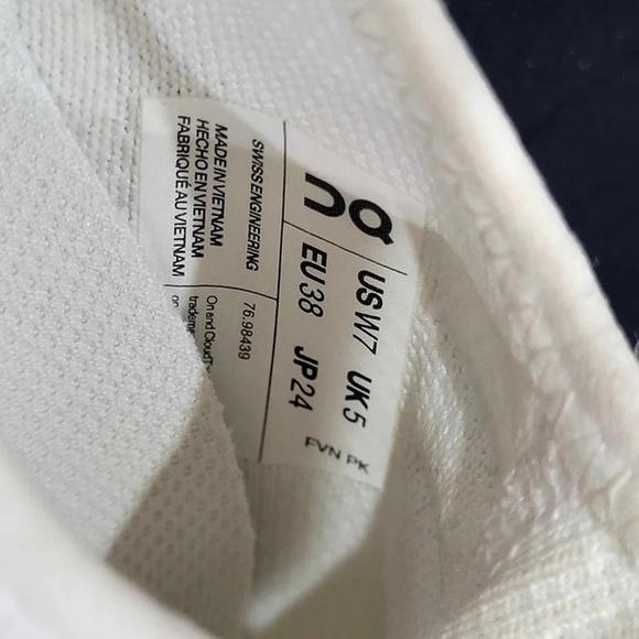 On Cloudeasy Running Shoes Women Size 7 - Picture 6 of 6